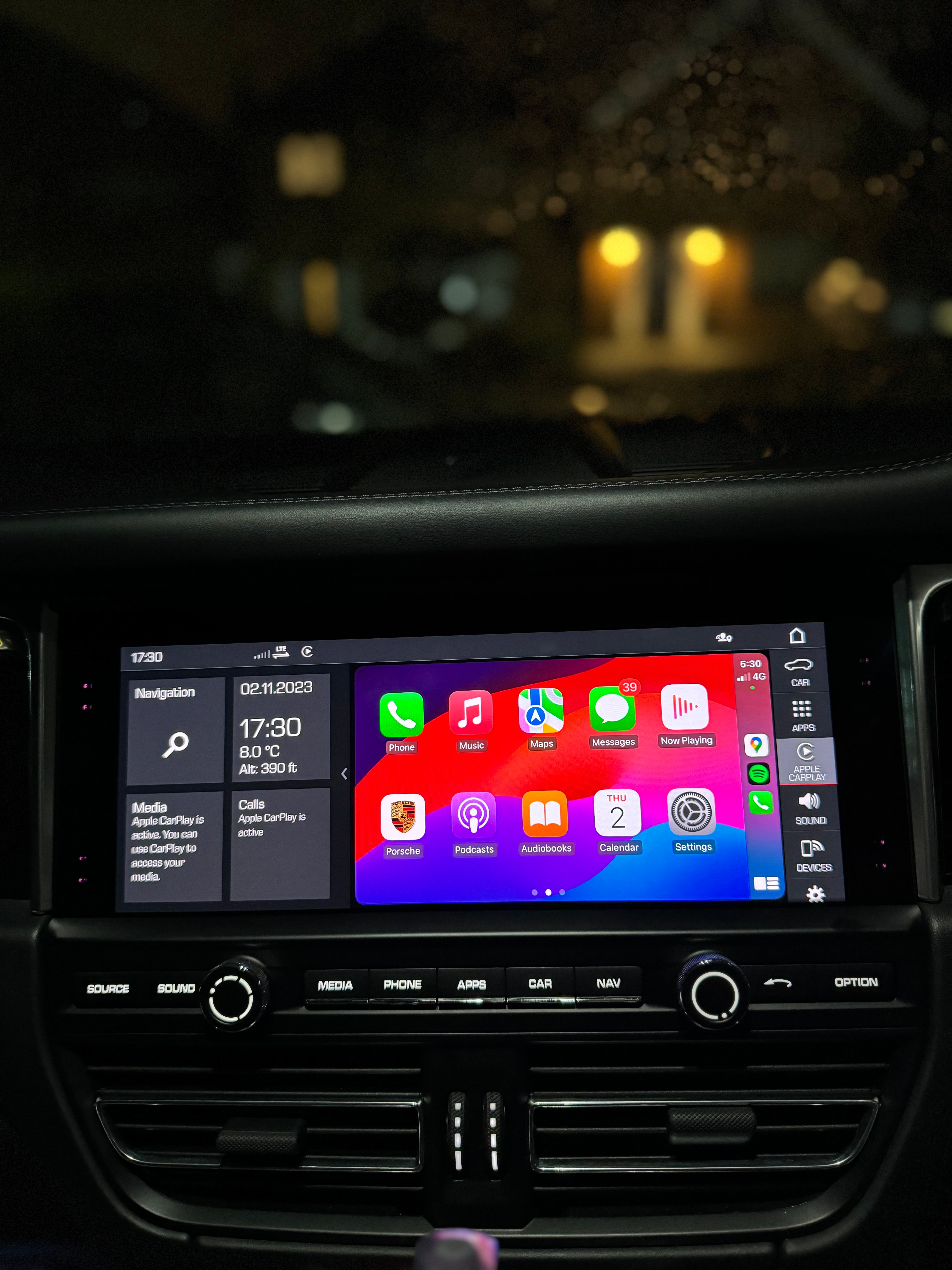 Porsche Half-Screen to Full-Screen Apple CarPlay Upgrade