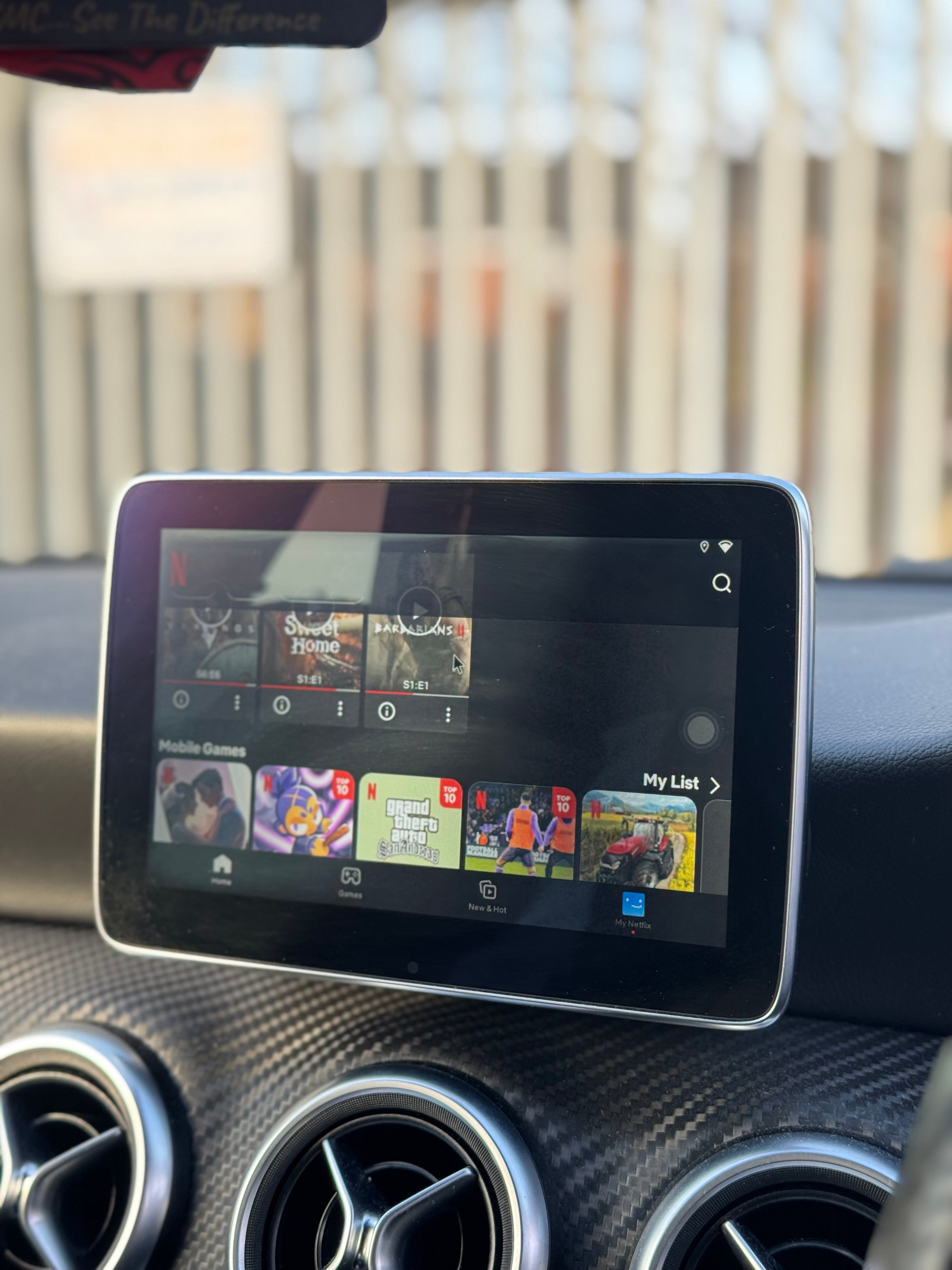 Mercedes Apple CarPlay